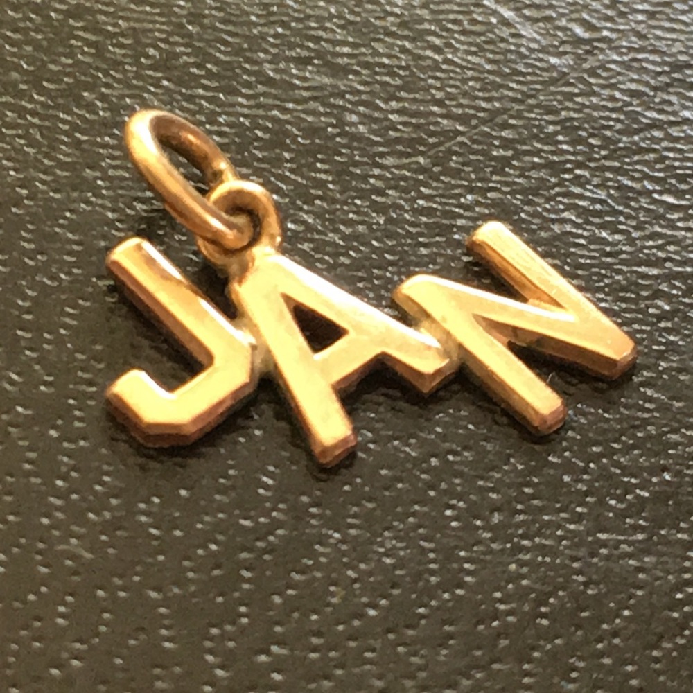 14K Yellow gold Jan pendant